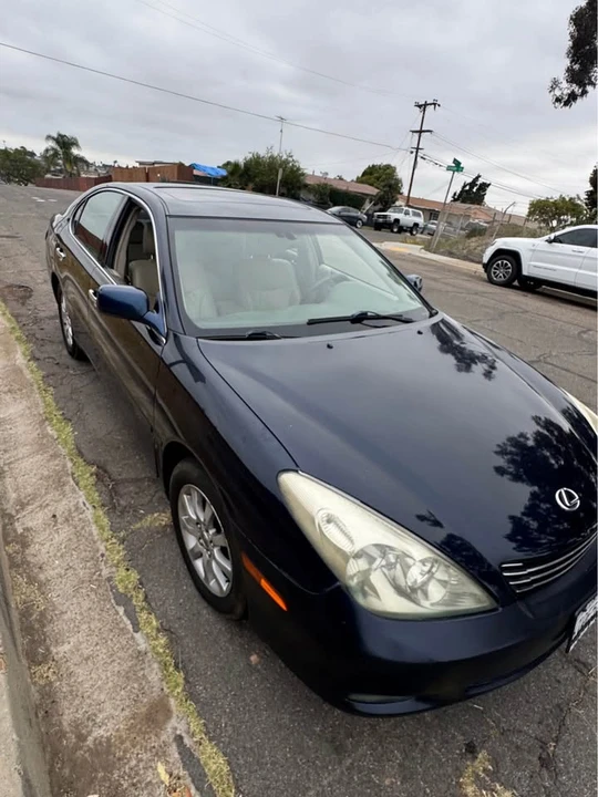 2003 Lexus ES 4th Gen - Image 3 of 10