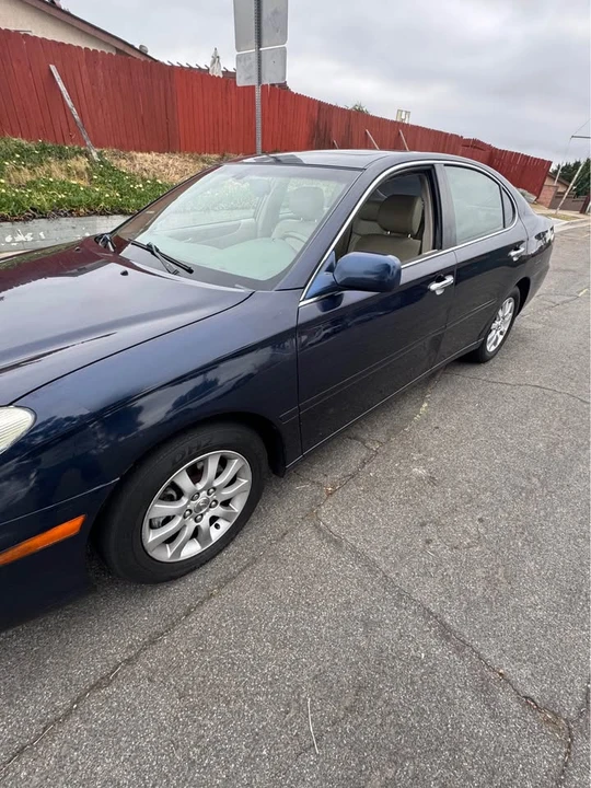 2003 Lexus ES 4th Gen - Image 5 of 10