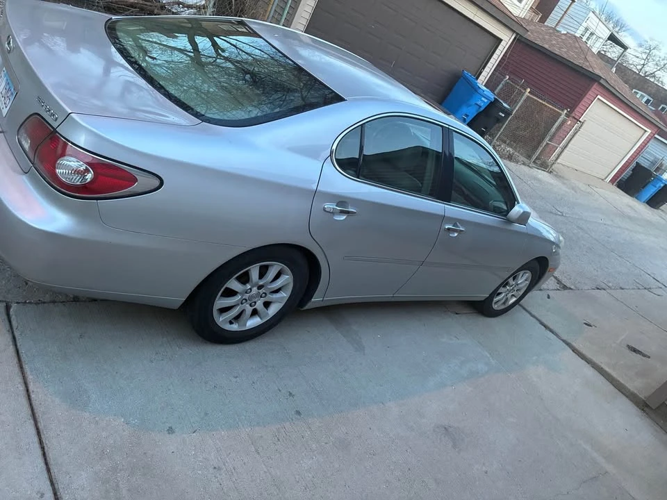 2003 Lexus ES 4th Gen - Image 3 of 4
