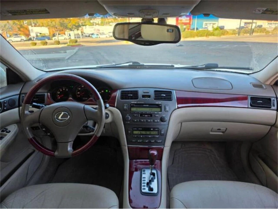 2003 Lexus ES 4th Gen - Image 11 of 20