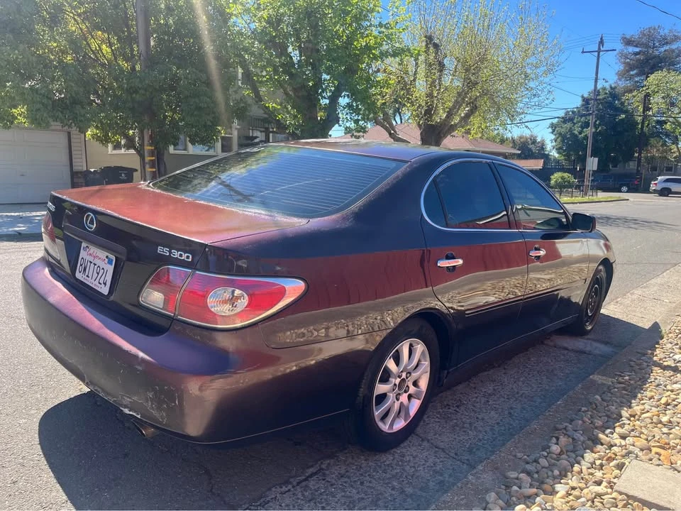 2003 Lexus ES 4th Gen - Image 2 of 8