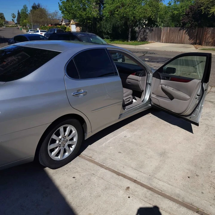 2003 Lexus ES 4th Gen - Image 5 of 12