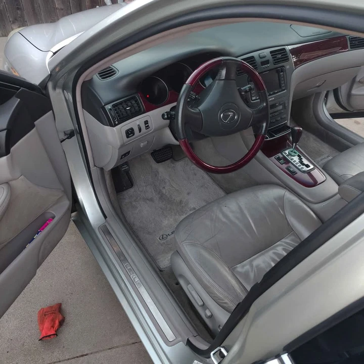2003 Lexus ES 4th Gen - Image 2 of 12