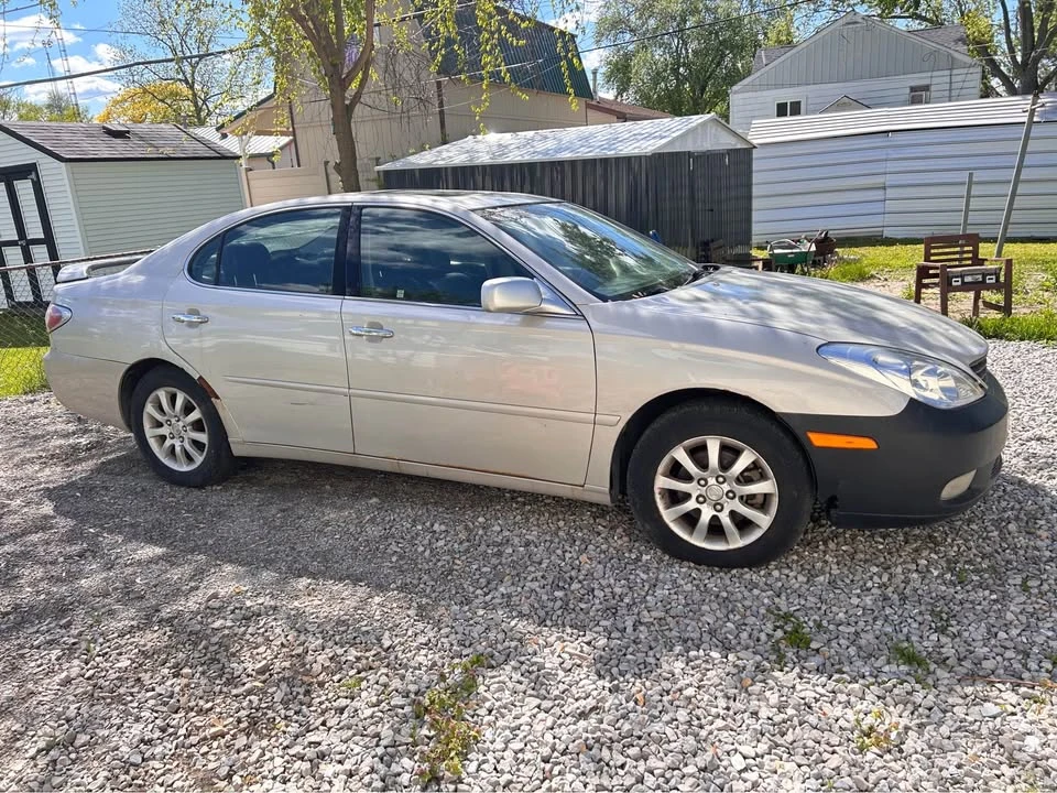 2003 Lexus ES 4th Gen - Image 3 of 8