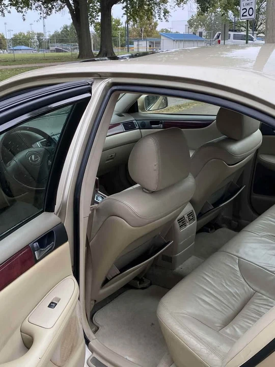 2003 Lexus ES 3rd Gen - Image 14 of 14