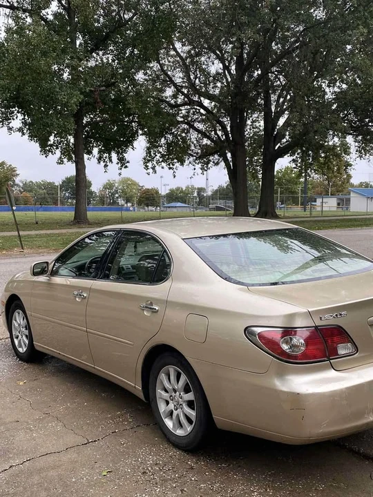 2003 Lexus ES 3rd Gen - Image 6 of 14