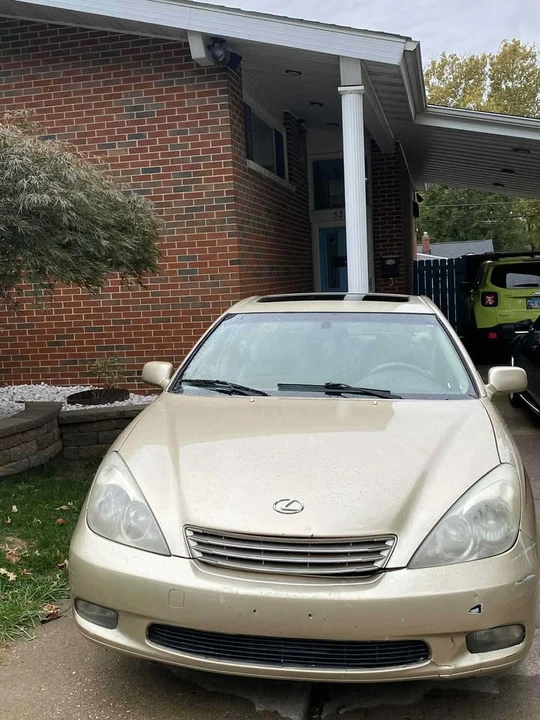 2003 Lexus ES 3rd Gen - Image 4 of 14