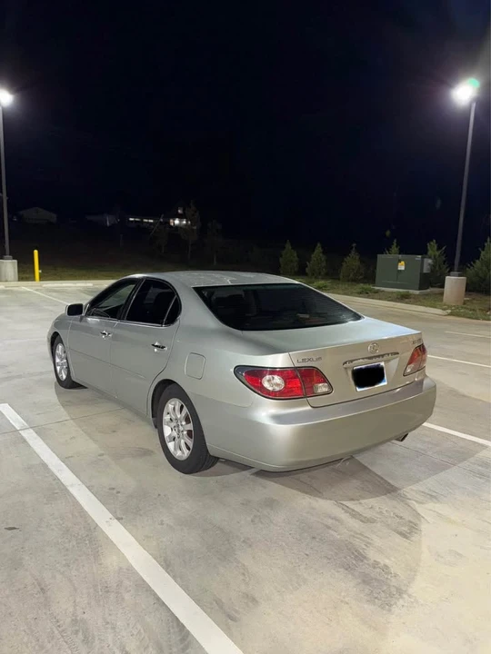 2003 Lexus ES 3rd Gen - Image 4 of 13
