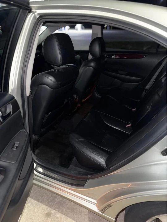 2003 Lexus ES 3rd Gen - Image 9 of 13