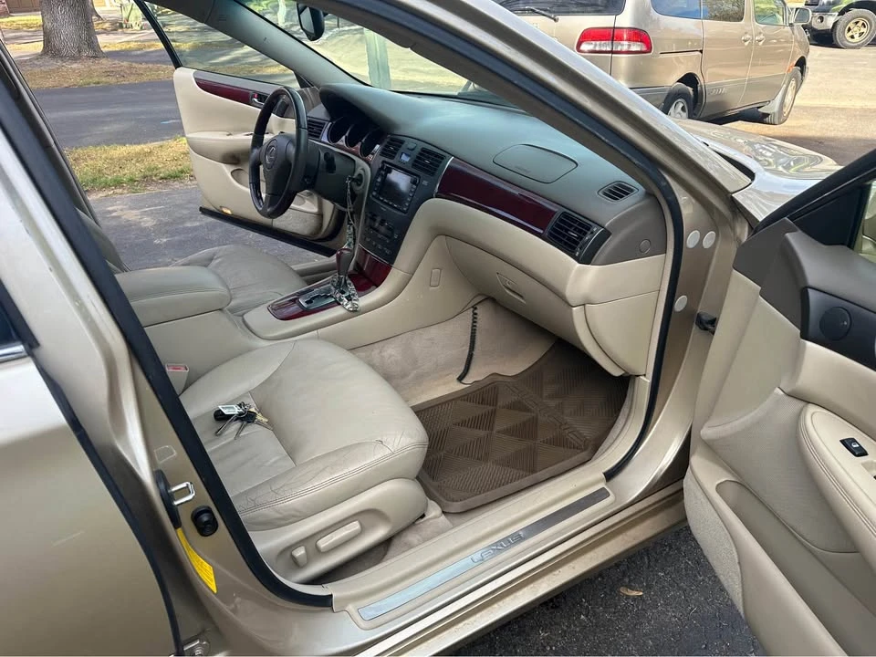 2003 Lexus ES 3rd Gen - Image 3 of 5