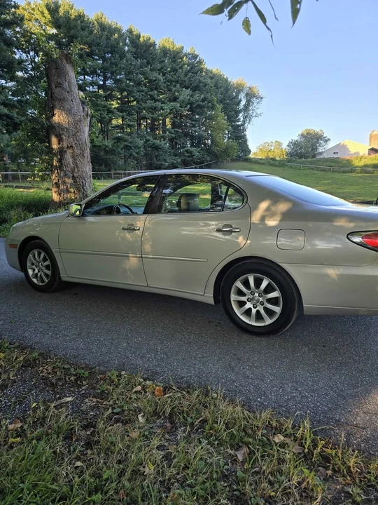 2003 Lexus ES 4th Gen - Image 4 of 12