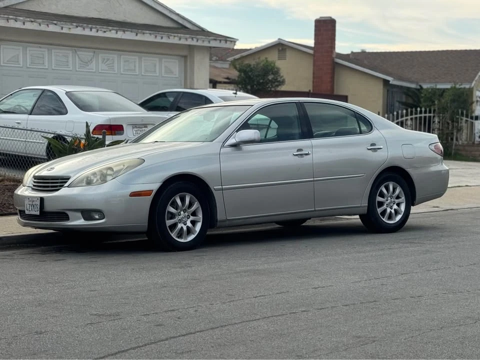 2003 Lexus ES 4th Gen - Image 5 of 9