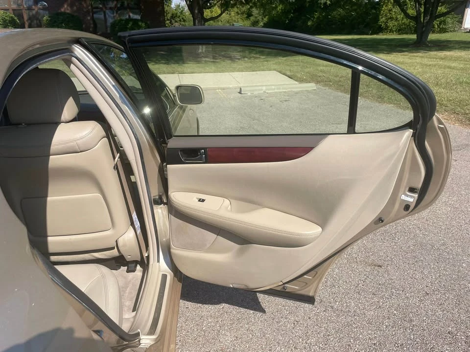 2003 Lexus ES 3rd Gen - Image 8 of 12