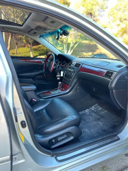 2003 Lexus ES 4th Gen - Image 18 of 20