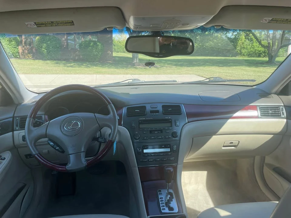 2003 Lexus ES 3rd Gen - Image 6 of 12