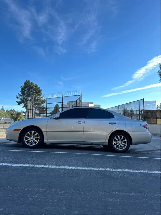 2003 Lexus ES 4th Gen - Image 9 of 20