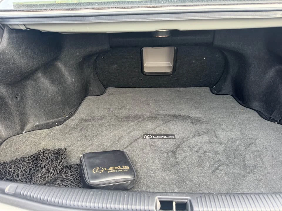 2003 Lexus ES 3rd Gen - Image 8 of 9