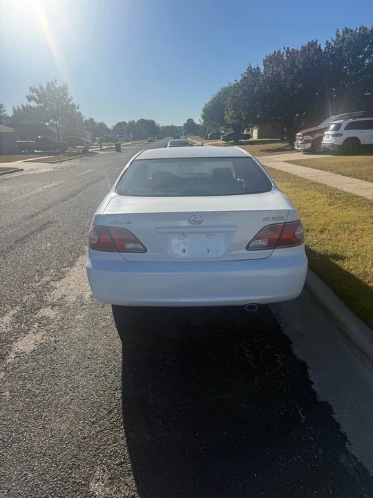 2003 Lexus ES 3rd Gen - Image 3 of 8