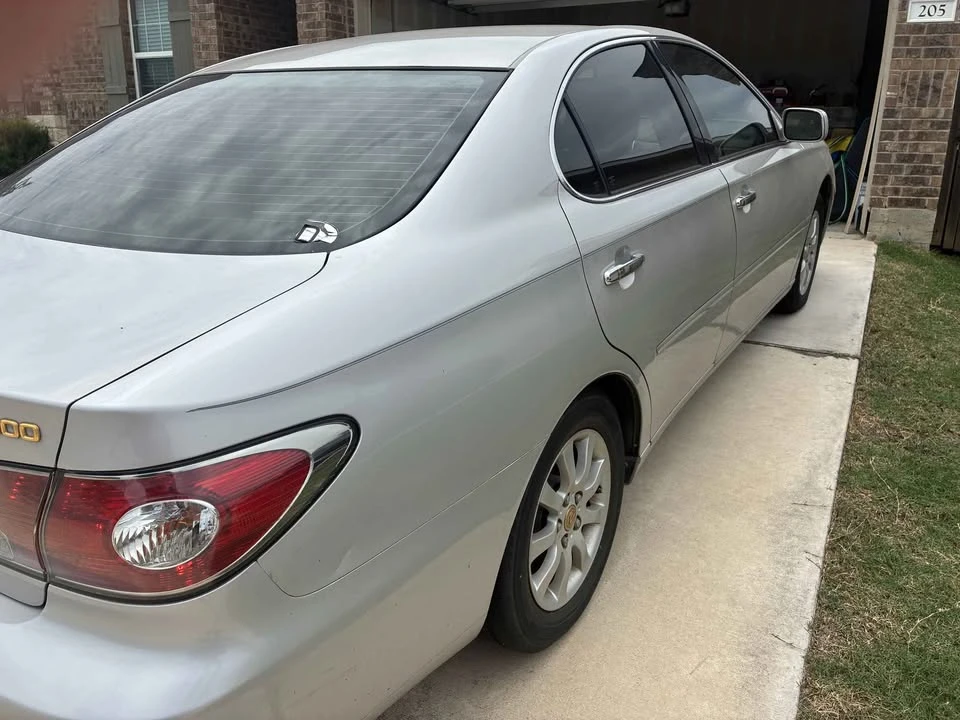 2003 Lexus ES 3rd Gen - Image 3 of 11