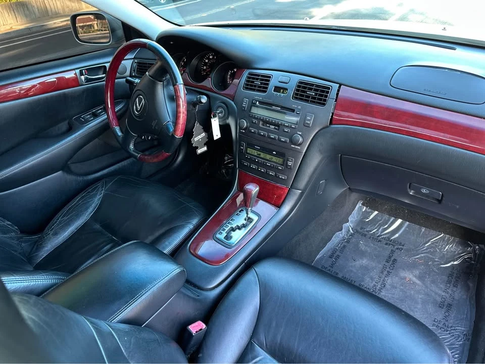 2003 Lexus ES 4th Gen - Image 10 of 20