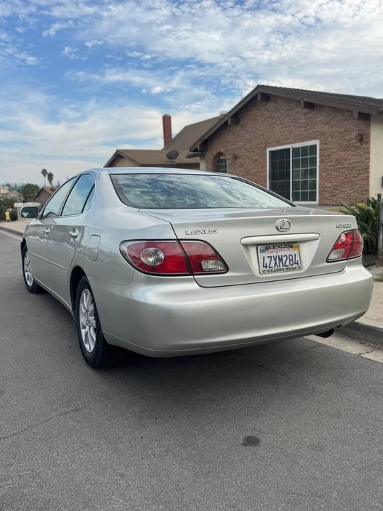 2003 Lexus ES 3rd Gen - Image 4 of 9