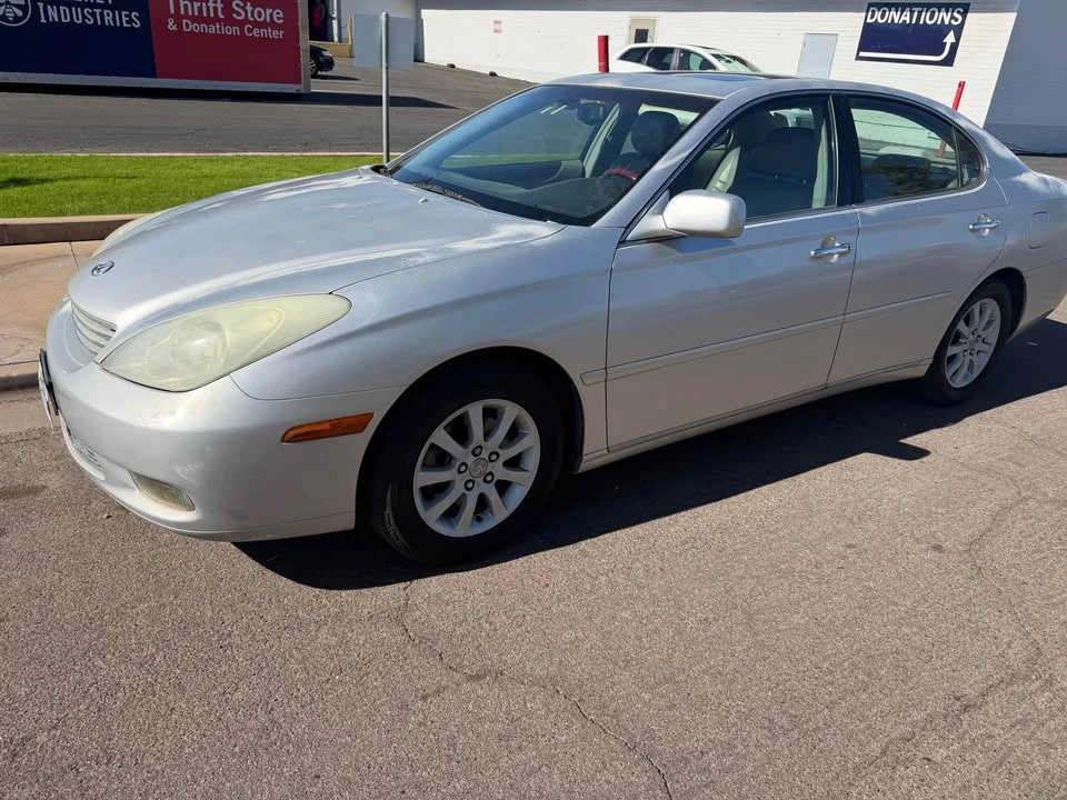 2003 Lexus ES 3rd Gen - Image 6 of 8