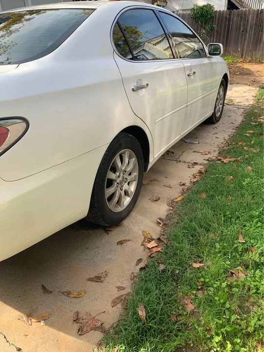 2003 Lexus ES 3rd Gen - Image 4 of 9