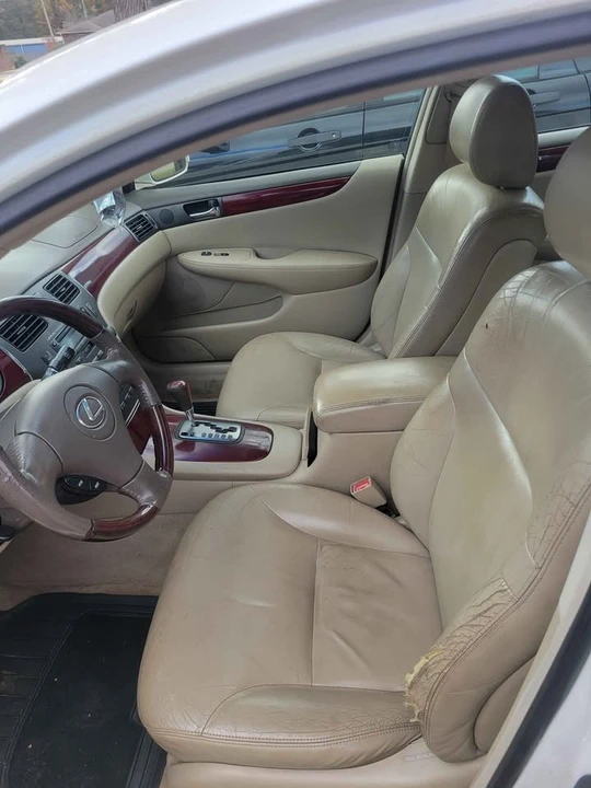 2003 Lexus ES 4th Gen - Image 2 of 9
