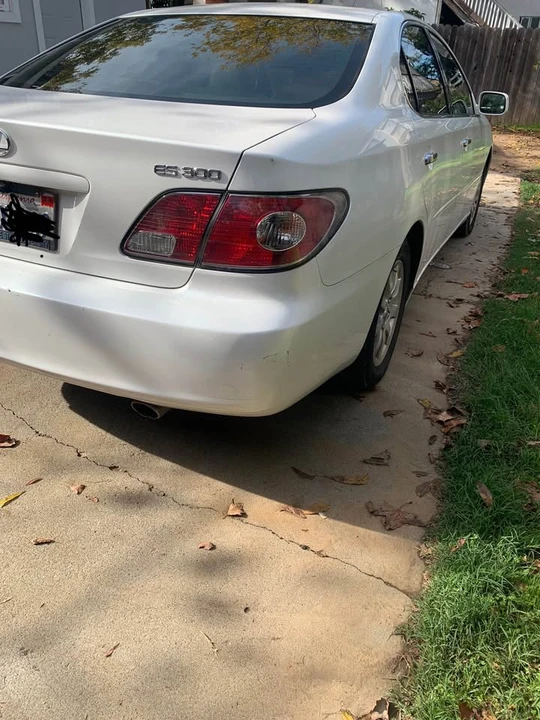 2003 Lexus ES 3rd Gen - Image 5 of 9