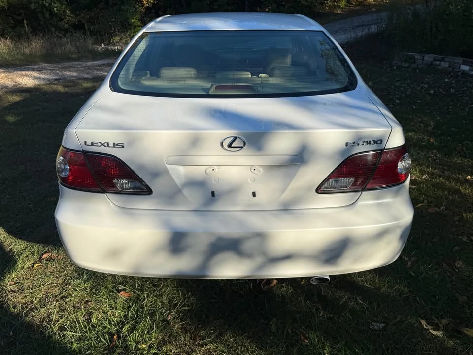 2003 Lexus ES 3rd Gen - Image 7 of 18
