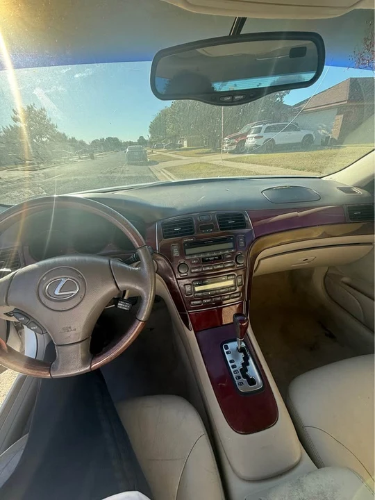 2003 Lexus ES 3rd Gen - Image 6 of 8