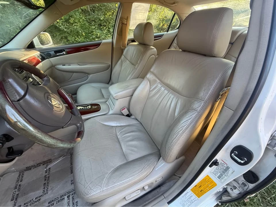 2003 Lexus ES 3rd Gen - Image 12 of 18
