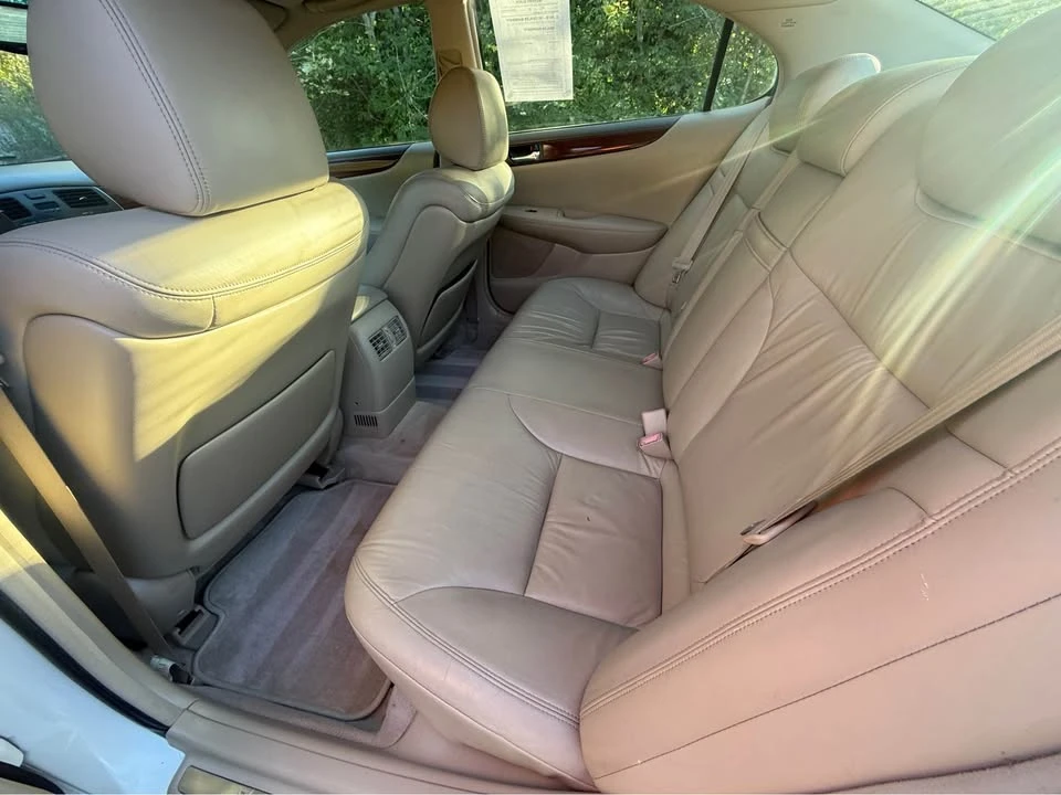 2003 Lexus ES 3rd Gen - Image 14 of 18