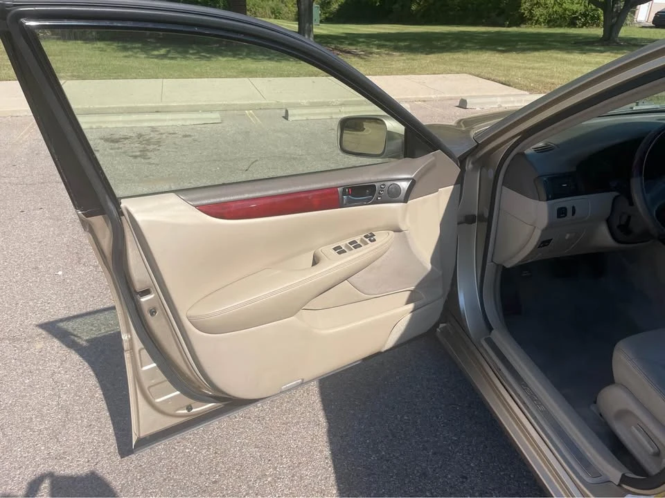 2003 Lexus ES 3rd Gen - Image 8 of 14