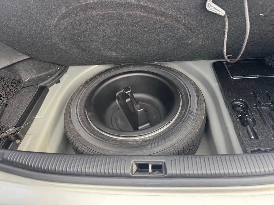 2003 Lexus ES 3rd Gen - Image 9 of 9