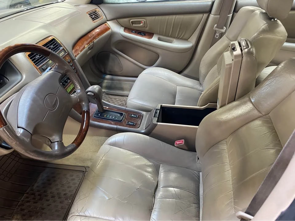 2003 Lexus ES 3rd Gen - Image 7 of 9
