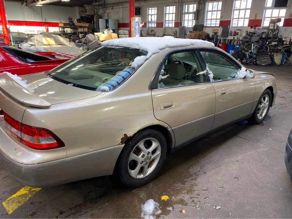 2003 Lexus ES 3rd Gen - Image 6 of 9