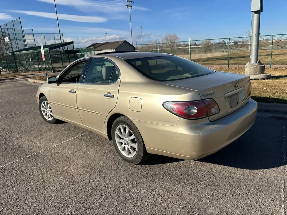 2003 Lexus ES 3rd Gen - Image 6 of 9