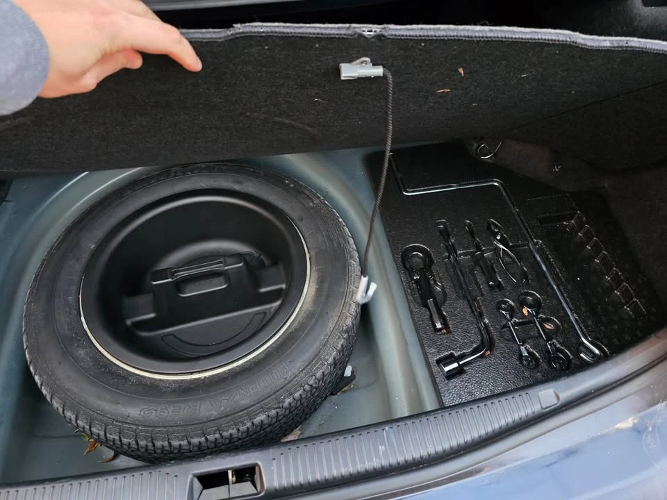 2003 Lexus ES 3rd Gen - Image 11 of 20
