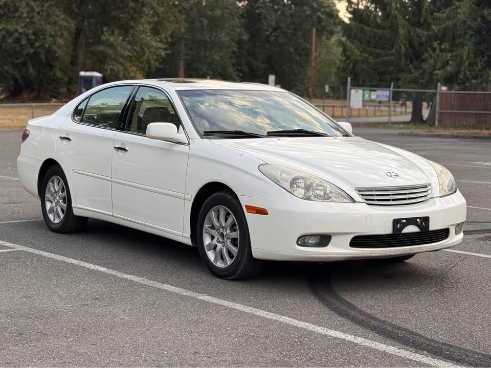 2003 Lexus ES 3rd Gen - Image 9 of 10
