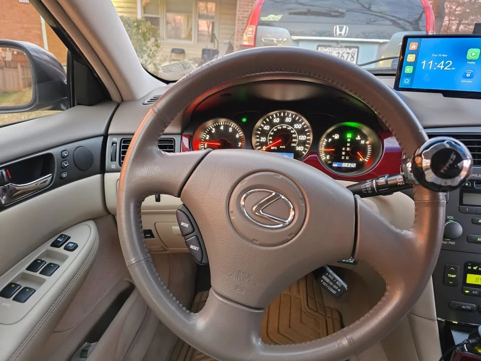 2003 Lexus ES 3rd Gen - Image 9 of 20