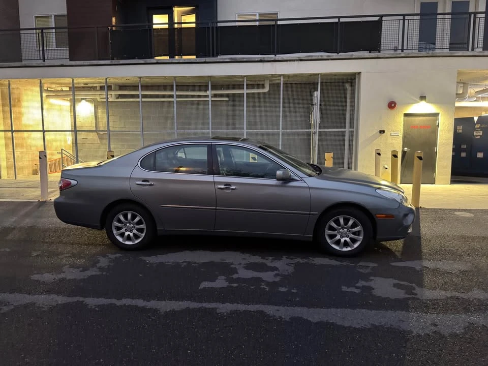 2003 Lexus ES 3rd Gen - Image 4 of 7