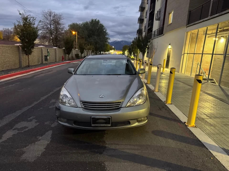 2003 Lexus ES 3rd Gen - Image 2 of 7
