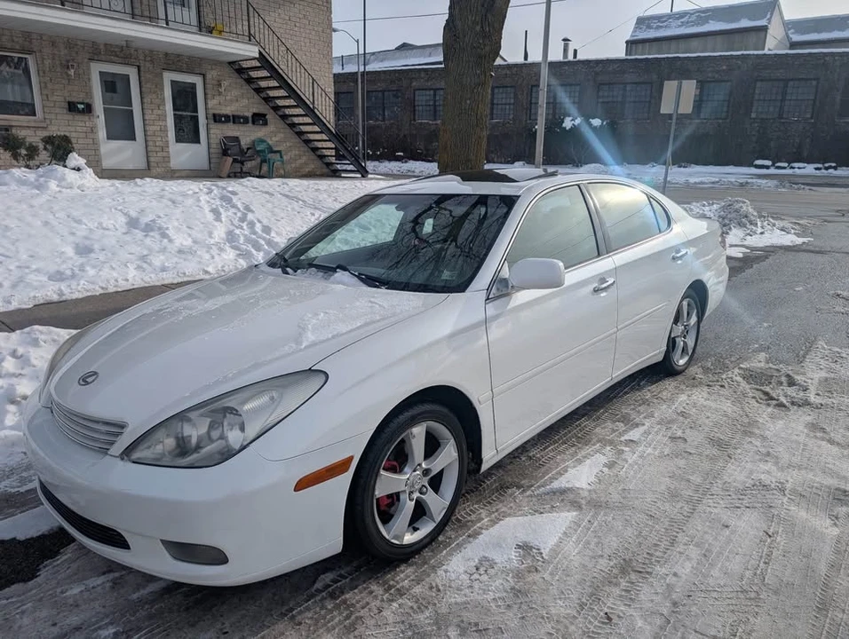 2003 Lexus ES 3rd Gen - Image 4 of 6