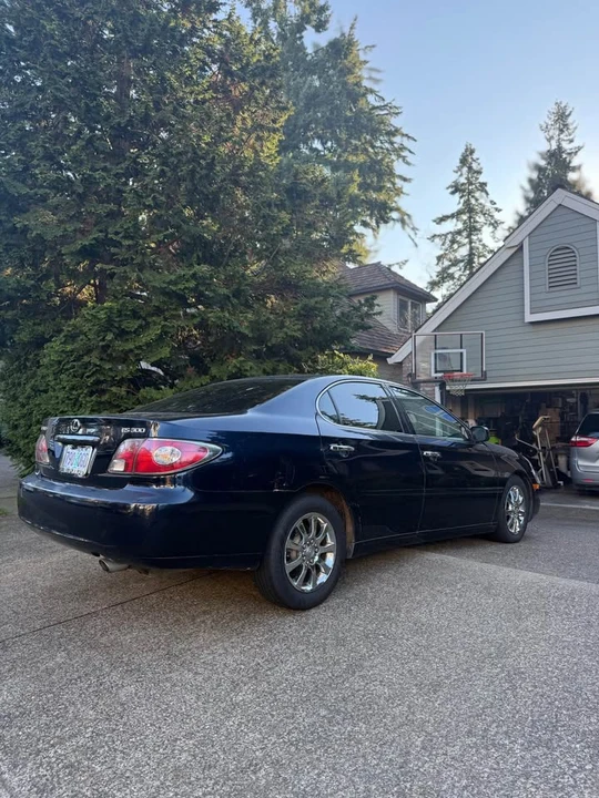 2003 Lexus ES 3rd Gen - Image 3 of 7