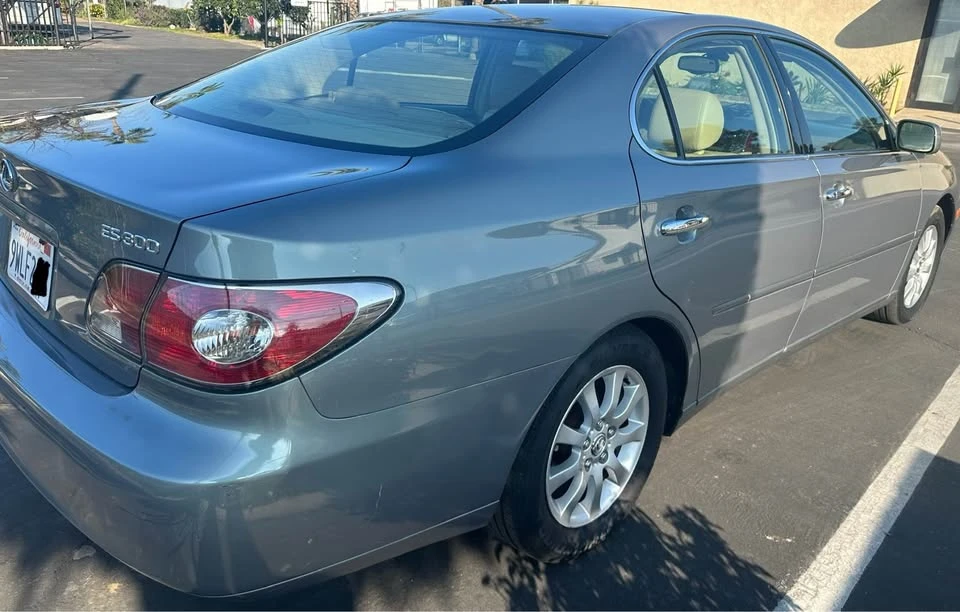 2003 Lexus ES 3rd Gen - Image 4 of 8