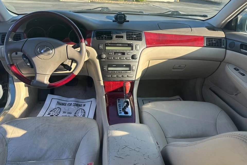 2003 Lexus ES 3rd Gen - Image 6 of 8