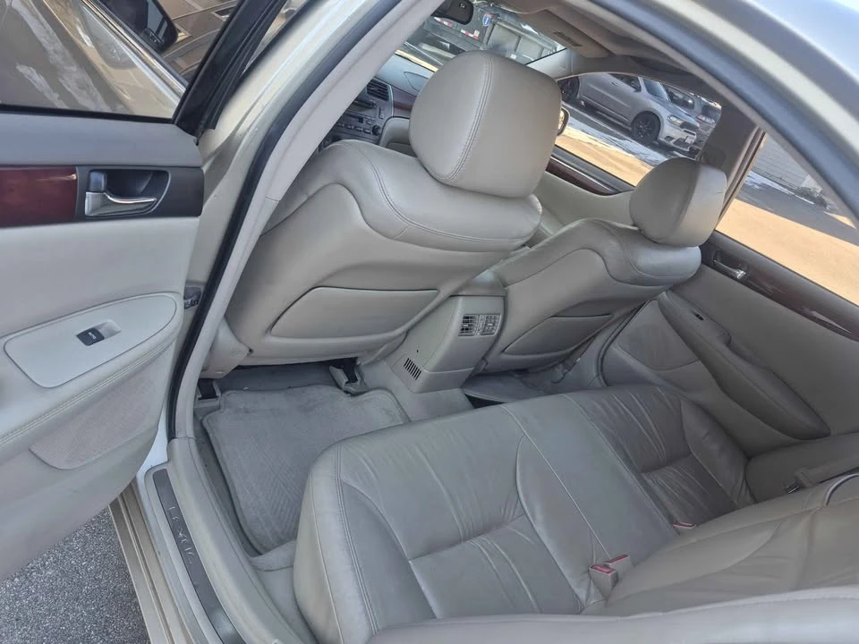 2003 Lexus ES 3rd Gen - Image 11 of 12