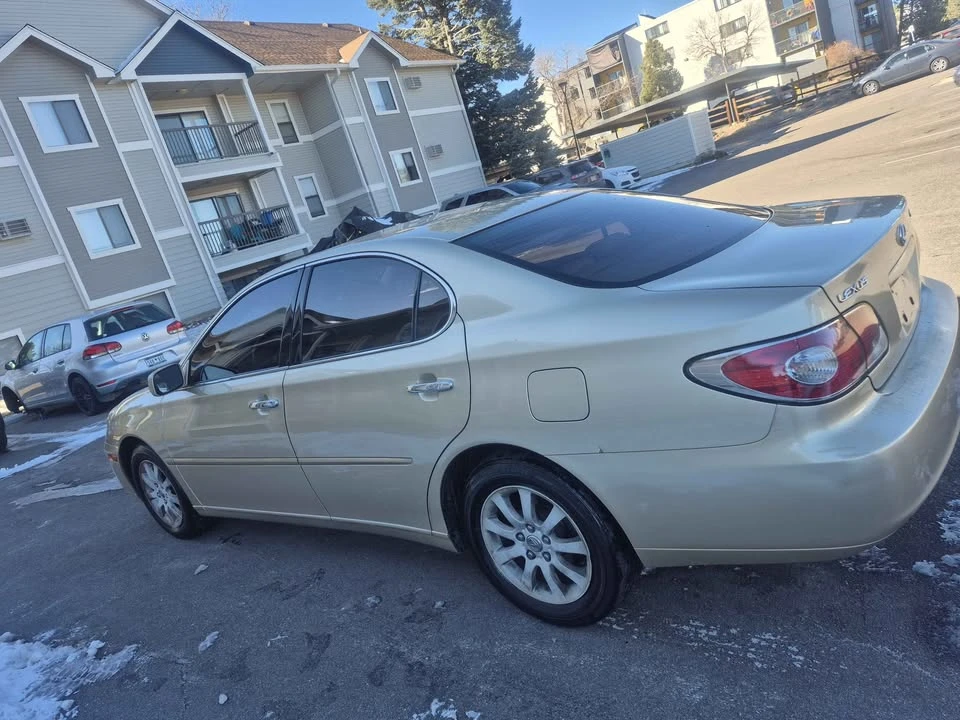 2003 Lexus ES 3rd Gen - Image 2 of 12