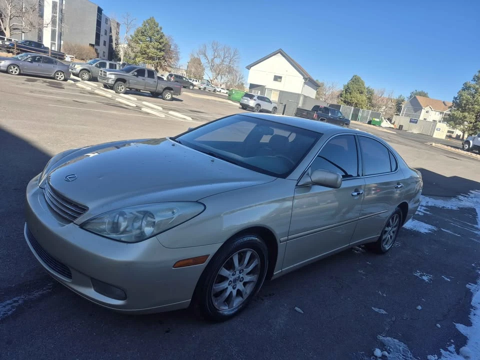 2003 Lexus ES 3rd Gen - Image 9 of 12